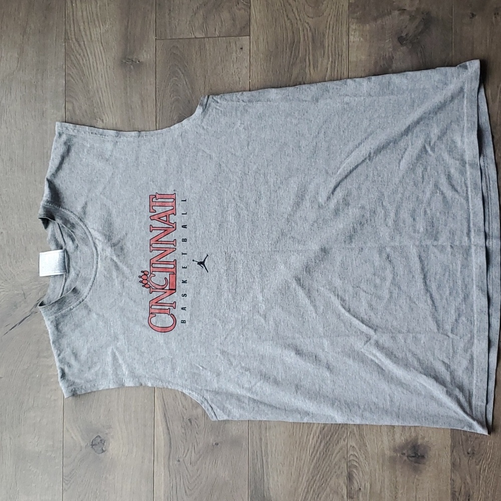 Vintage Jordan University Of Cincinnati Cutoff Size Medium